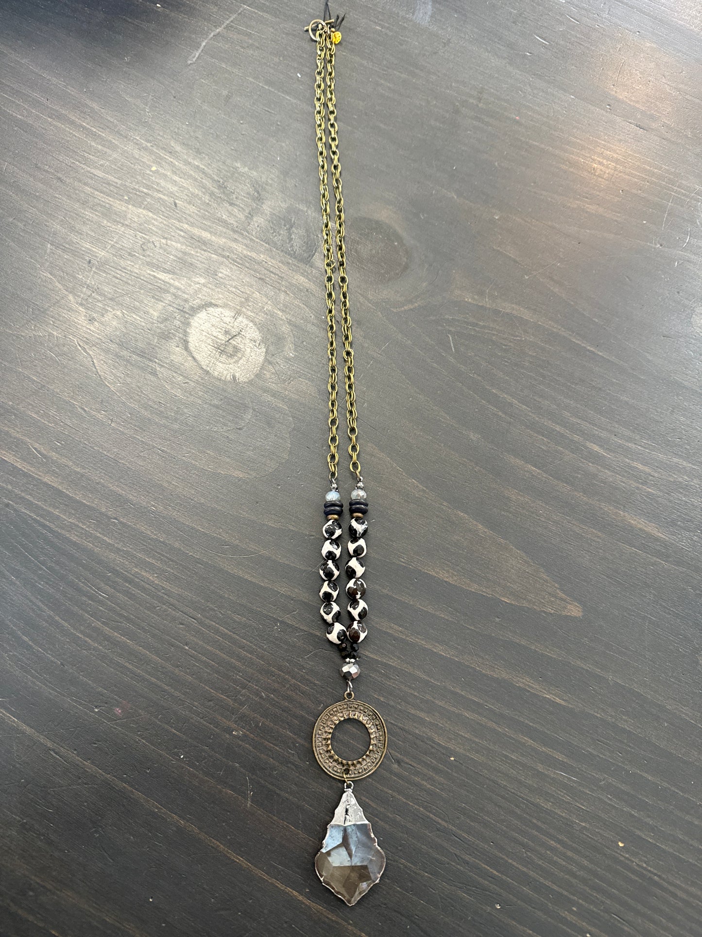 Faceted Glass w/Ethno Necklace EC177