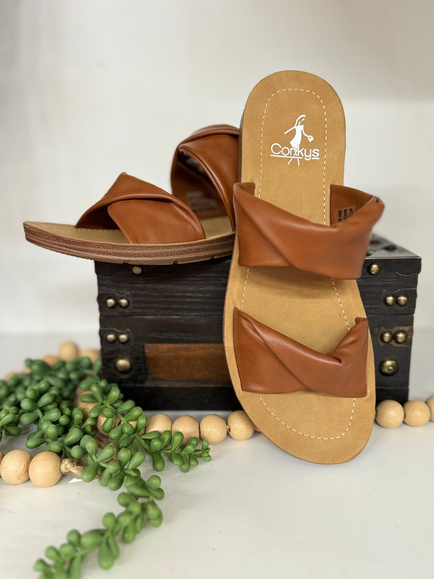 The With A Twist Sandals