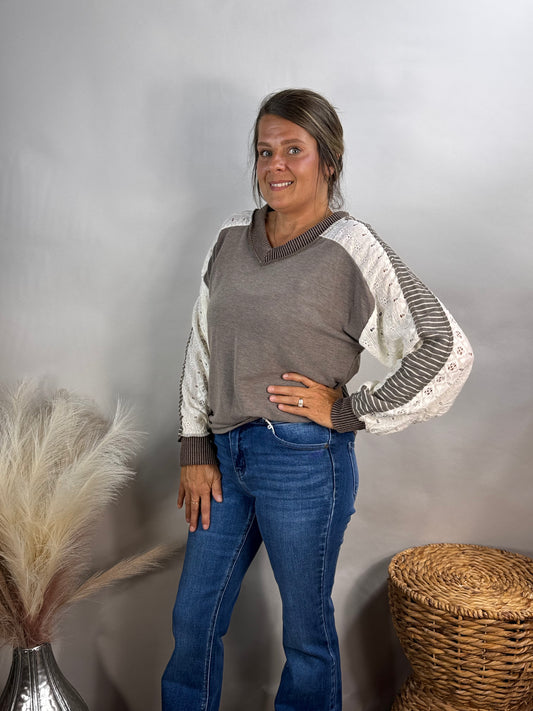 Vintage Acorn Contrast Sleeve
