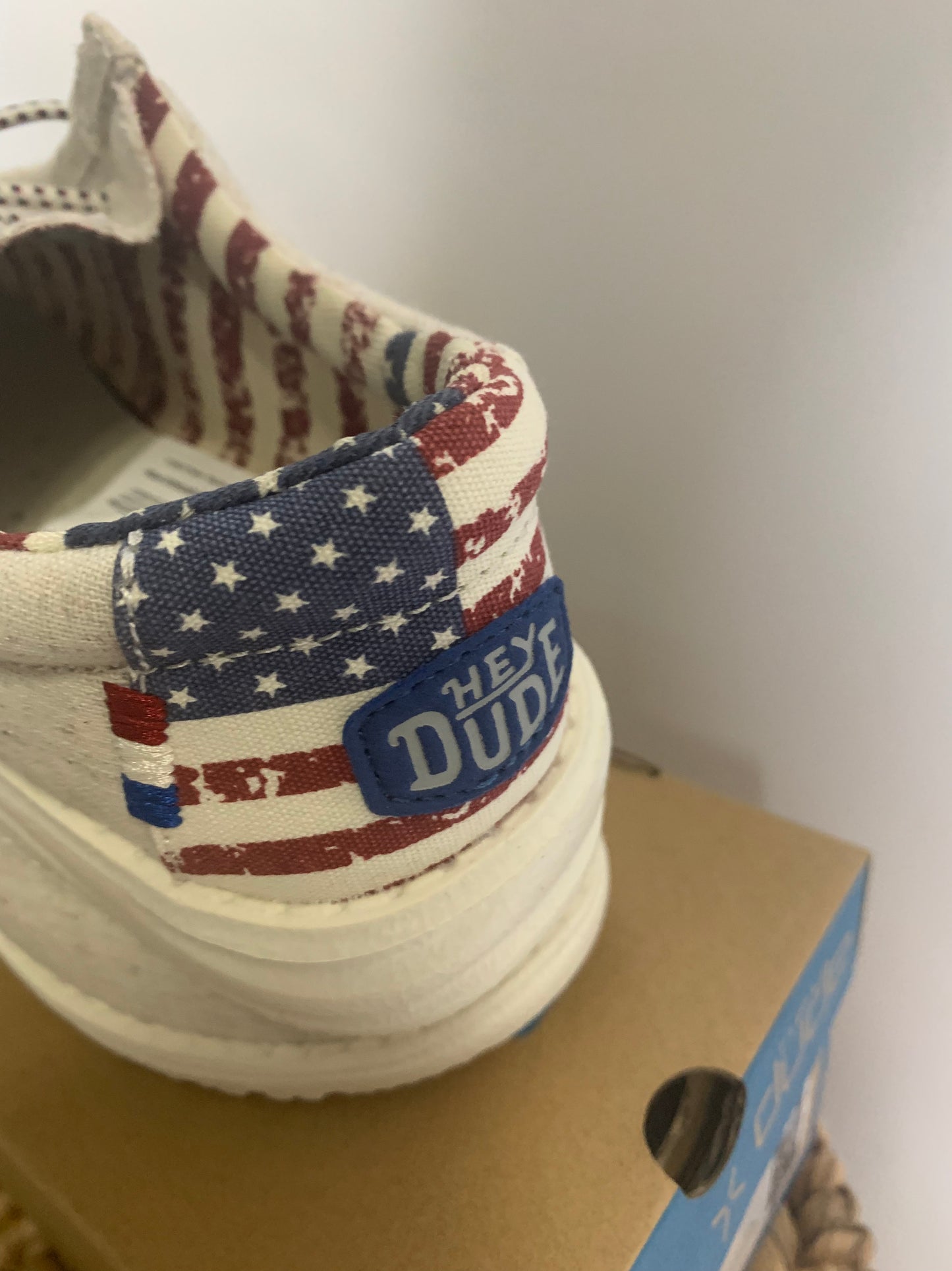 Wally Youth Off White Pat